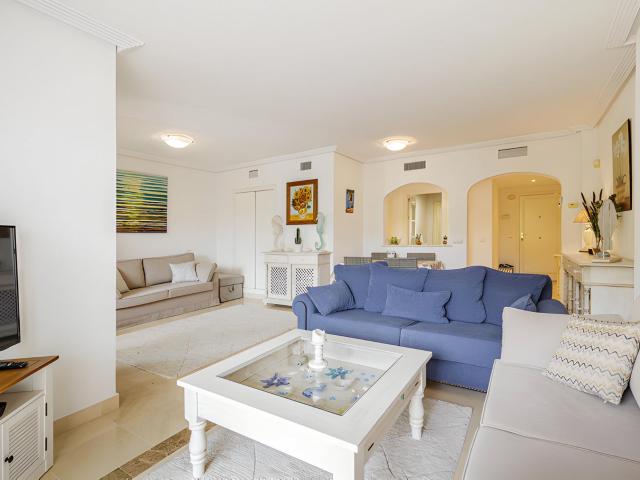 Esta es realmente una oportunidad llave en mano. Este ampl. 101m² Benahavís