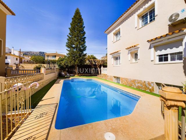 Encantadora casa colonial con vistas al mar en Calpe 360m² Calpe Calp