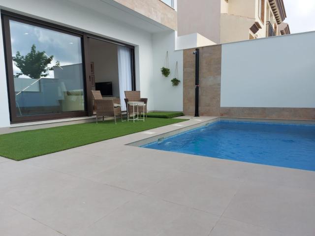 Esta impresionante villa independiente te ofrece la oportu. 131m² San Pedro del Pinatar