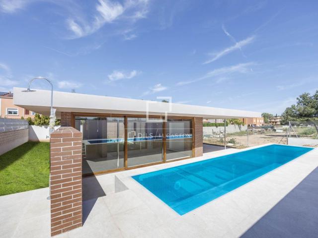 Esta increíble villa se encuentra en una calle tranquila y b. 216m² Riba Roja de Turia