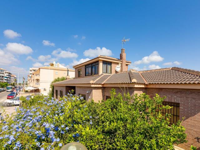Esta preciosa villa de estilo tradicional construida en el a. m² La Mata