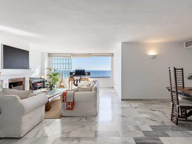 Esta propiedad está ubicada en el corazón de Puerto Banús, d. 188m² Marbella