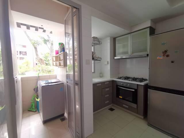 Esta Ruby 500 Guillemard RD/Common room/1 pax/Available 16 July
