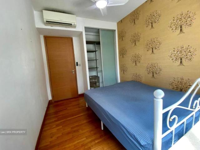 Esta Ruby D14, Apartment