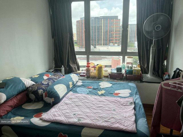 Esta Ruby D14, Apartment