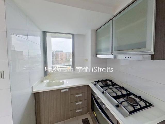 Esta Ruby D14, Apartment