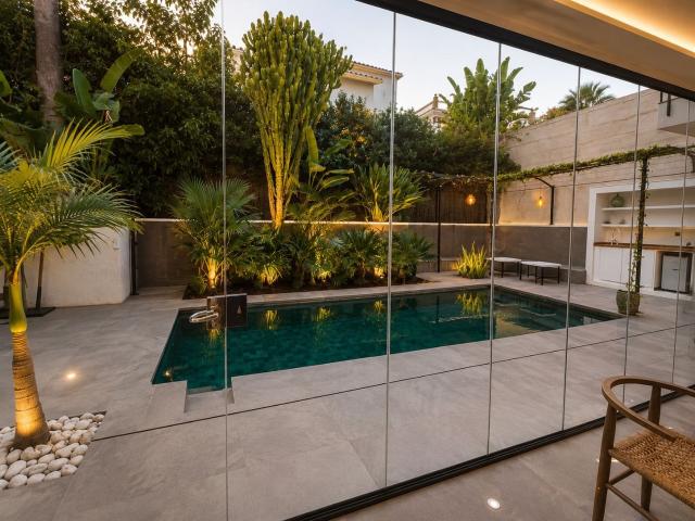 Esta villa ofrece un entorno familiar refinado con cinco dor. 200m² Marbella