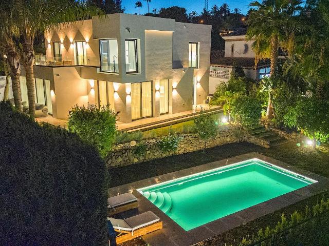 Esta villa absolutamente hermosa acaba de ser completamente. 425m² Marbella