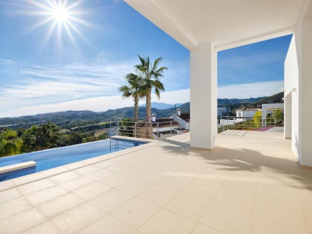 Esta villa contemporánea ofrece la combinación perfecta de d. 342m² Benahavís