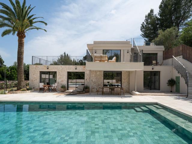 Esta villa de nueva construcción se encuentra en una parcela. 350m² Es Capdella