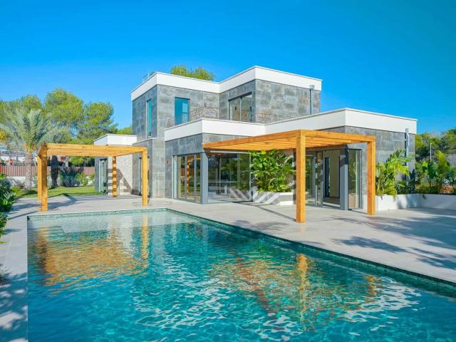 Esta villa de lujo y sostenible de obra nueva se encuentra e. 471m² Jávea Xabia
