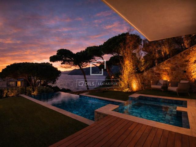 Esta villa de 401 m² se construyó en 1969 y se asienta sobre. 401m² Sant Feliu de Guíxols