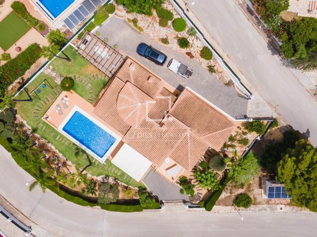 Esta villa, impecablemente conservada, combina el encanto m. 235m² Jávea Xabia