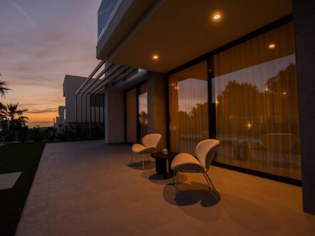 Esta villa se encuentran situada en el entorno privilegiado. 159m² Finestrat