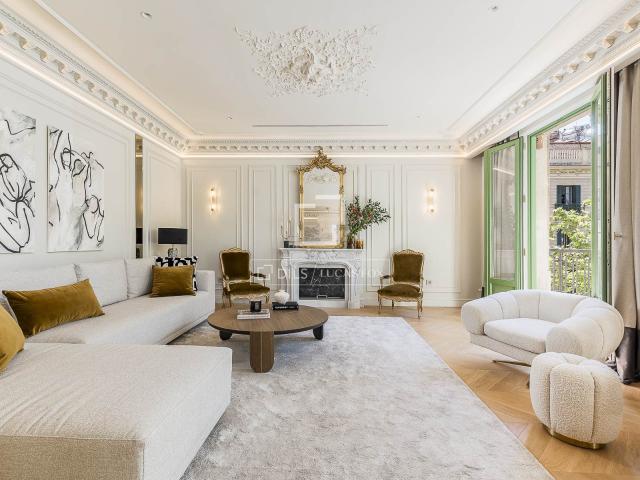 Esta vivienda de lujo única en su tipo está ubicada en el cu. 201m² Barcelona