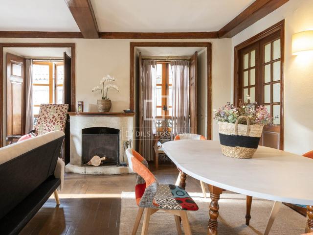Esta vivienda de piedra, que data del siglo Xvi, está situad. 426m² Pontevedra