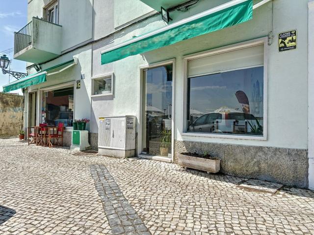 Estabelecimento comercial T0, Amora, Seixal | BPI Expresso Imobiliário