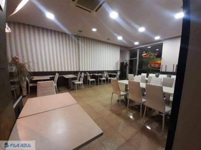Estabelecimento para restauração perto do Hospital de São João