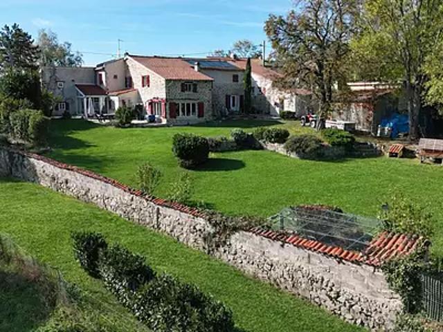 Billom 63160 Achat / Vente maison 10 pièces t10 piscine parking