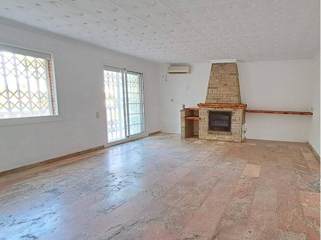 ¿Estás buscando una casa en alquiler en Tarragona? ¡Tenemos una opción fantástica para ti en Boscos!