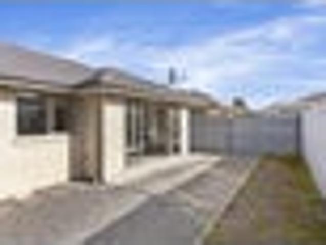 Estate Sale Over 60's Gem in Hei Hei