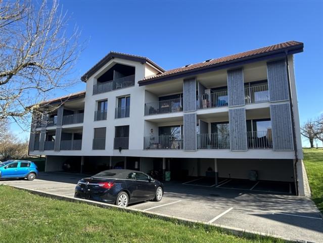 Estavayer / Forel Zu verkaufen wunderschöne 3.5 Zimmerwohnung Mit Blick auf den See und den Jura