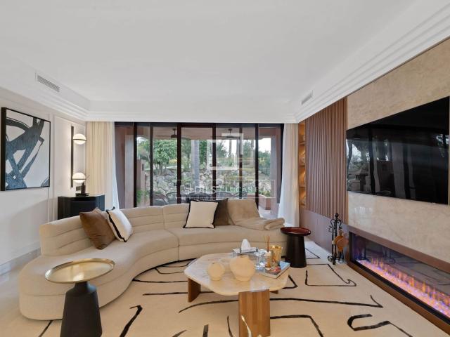 Este magnífico apartamento en planta baja, completamente ref. 162m² Nueva Andalucia