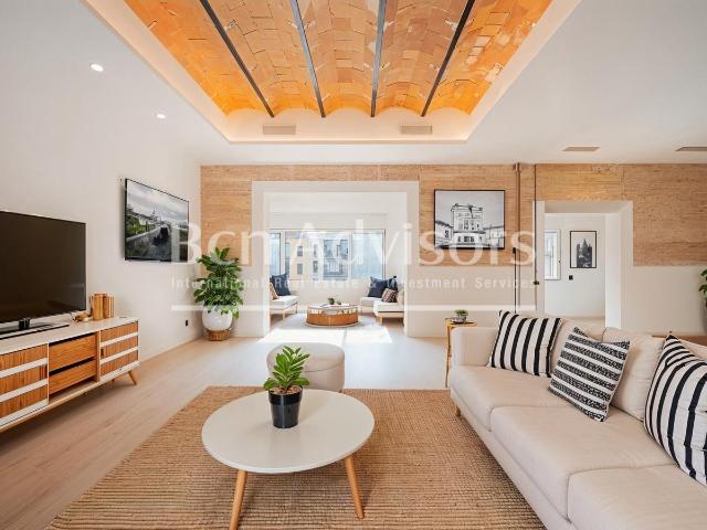 Este maravilloso piso tiene una ubicacion envidiable en Barc. 283m² Barcelona