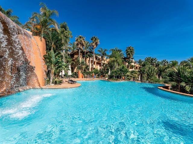 Este moderno apartamento en planta baja, decorado por Pedro. 174m² Marbella