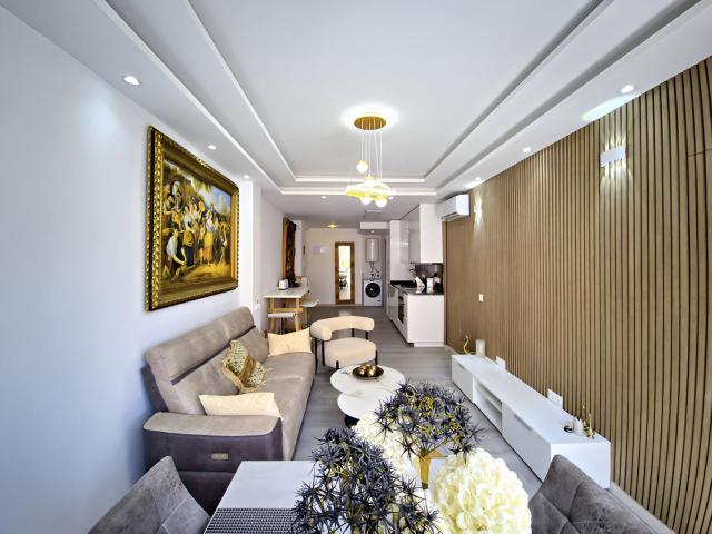 Este apartamento de 2 dormitorios, bellamente renovado y tot. 71m² Marbella