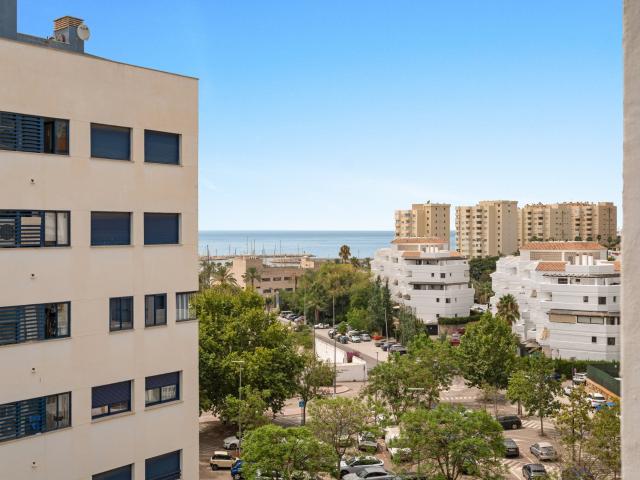 Este apartamento en Vista África combina un interior amplio. 120m² Estepona
