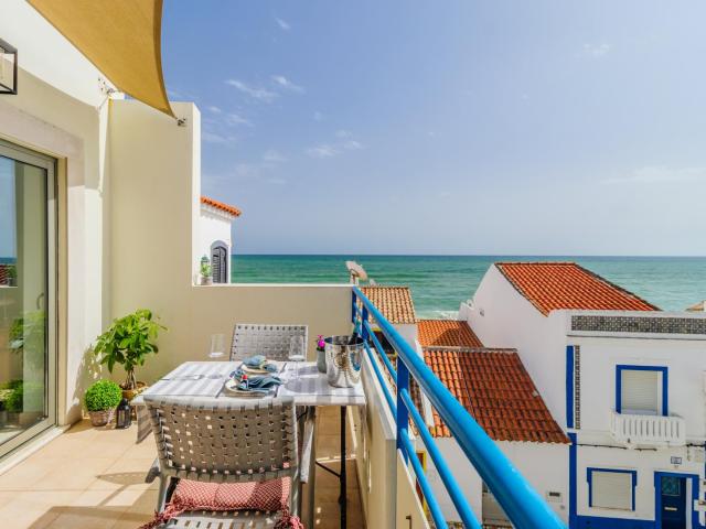 Este belo apartamento com 2 quartos tem vistas deslumbrantes. 89m² Vila do Bispo e Raposeira
