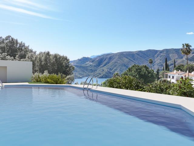 Este complejo está situado en la ladera de la urbanización d. 151m² Istán