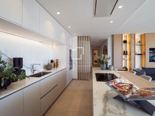 Este complejo le ofrece una experiencia lujosa y un estilo d. 494m² El Madroñal
