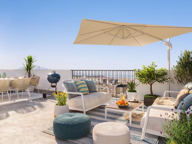 Este excepcional ático de dos dormitorios representa la últi. 104m² Estepona