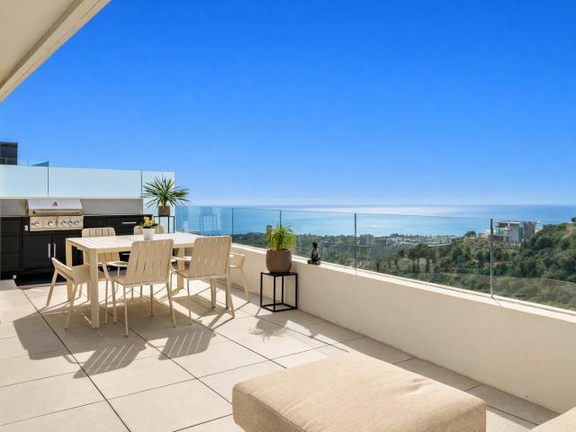 Este excepcional ático está situado en una nueva comunidad c. 236m² Marbella