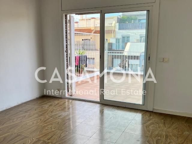 Este encantador ático de 75m² es perfecto para crear la casa. 78m² Barcelona