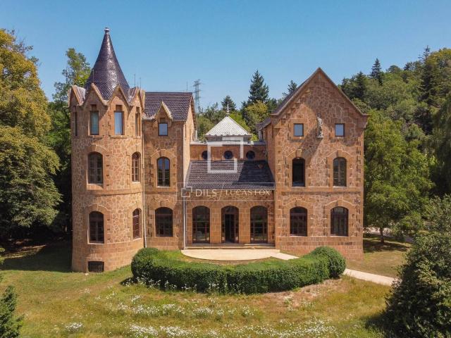 Este espectacular castillo, declarado Bien Cultural de Inter. 1966m² Sant Hilari Sacalm