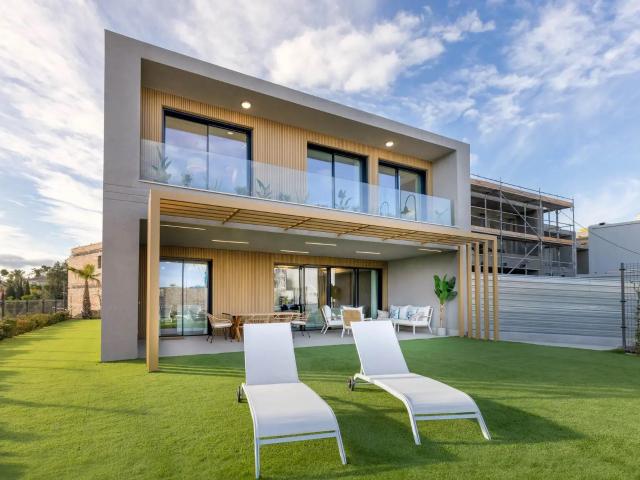 Este impresionante adosado de nueva construcción está situad. 170m² Mijas Costa