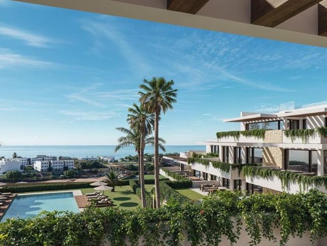 Este impresionante apartamento de 3 dormitorios y 2 baños of. 240m² Estepona