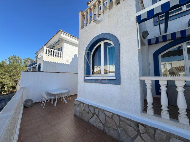 Este luminoso y acogedor apartamento está situado en un comp. 138m² Calpe Calp