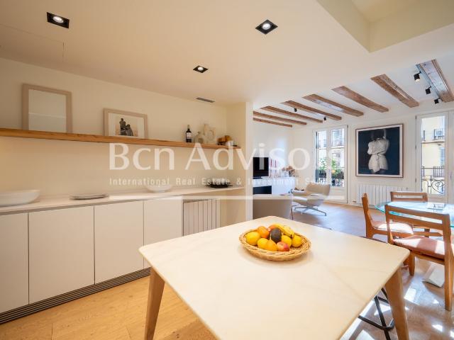 Este piso se encuentra en una finca regia rehabilitada total. 139m² Barcelona