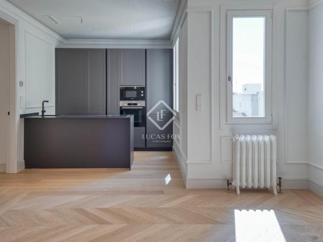 Este piso se sitúa en una de las calles más emblemáticas del. 125m² Madrid