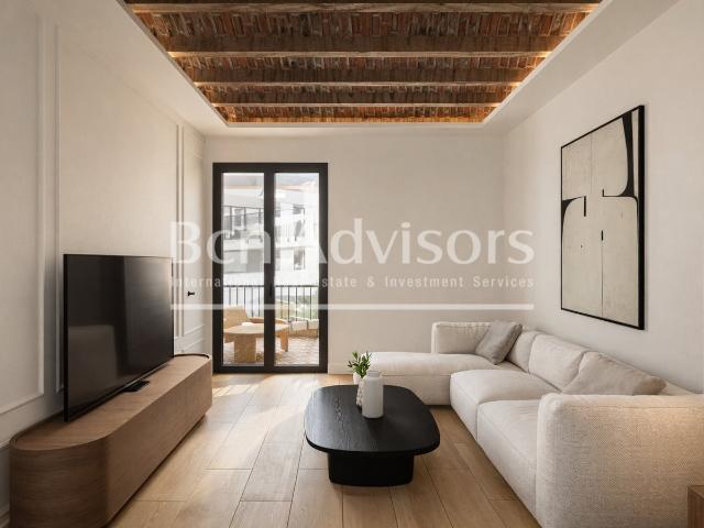 Este piso reformado a estrenar se situa en la parte alta de. 107m² Barcelona