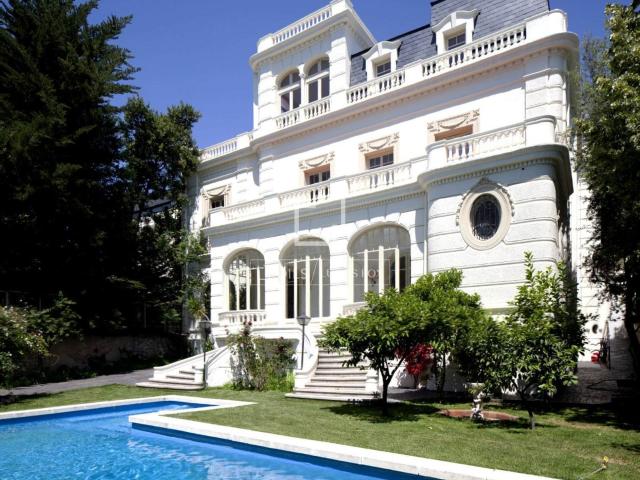 Este precioso palacio en venta en una de las ubicaciones más. 1344m² Barcelona