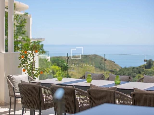 Este sofisticado ático de 3 dormitorios combina sin esfuerzo. 140m² Marbella