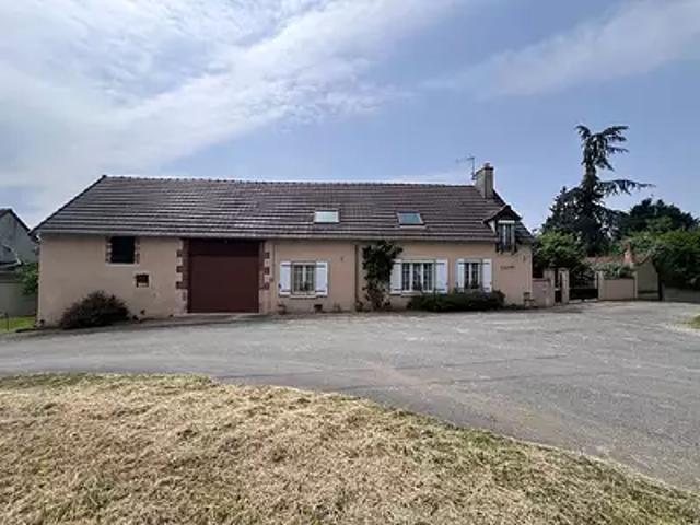 Estivareilles 03190 Achat / Vente maison 4 pièces t4 au dernier étage terrasse