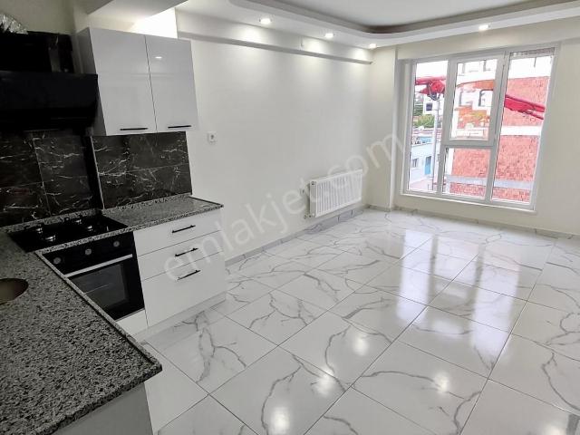 Estorıa'dan Emniyet Müd. Yanı Ara Kat Sıfır 1+1 Kiralık Daire