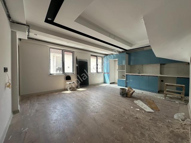 Estorıa'dan Kumlubel Esenli'de 3+1 Kullanışlı Dubleks Daire