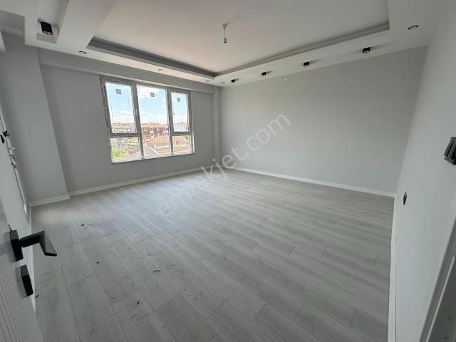 Estorıa'dan Zafer Mh Çevre Yolu Yakını Yerden Isıtmalı 2+1 Daire